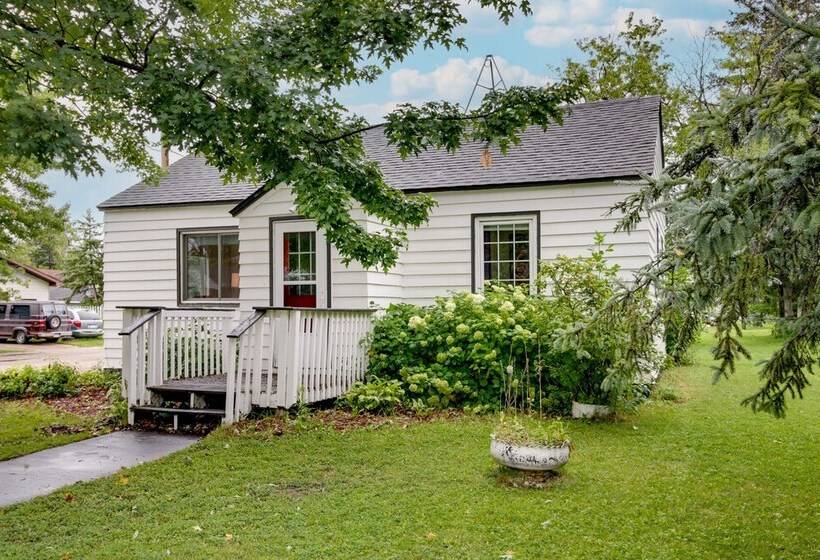 Downtown Baudette Vacation Rental: Walk To Dining!
