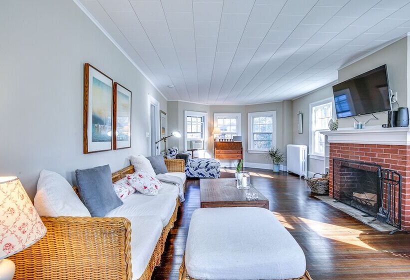 Historic Poughkeepsie Home Near Arlington & Vassar