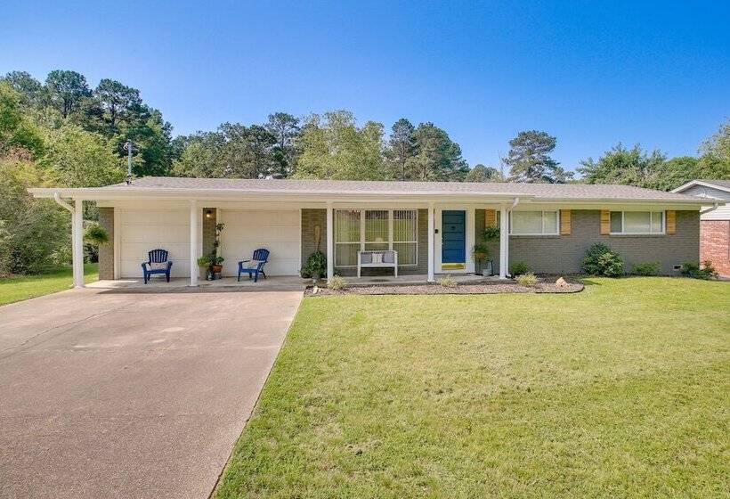 Lake Hamilton Home: 5 Mi To Hot Springs!