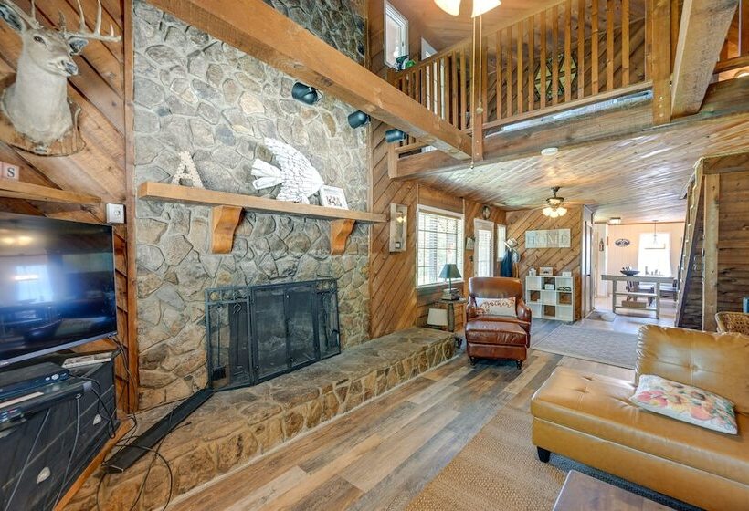 Lakefront North Carolina Abode W/ Grill & Fire Pit