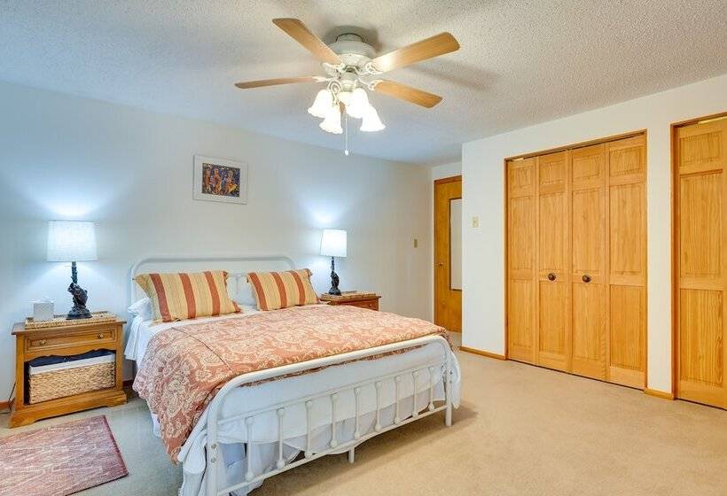 Lakefront Queensbury Home: Kayaks + Boat Dock