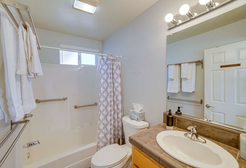 Lakeport Home W/ Stunning Lake & Mountain Views