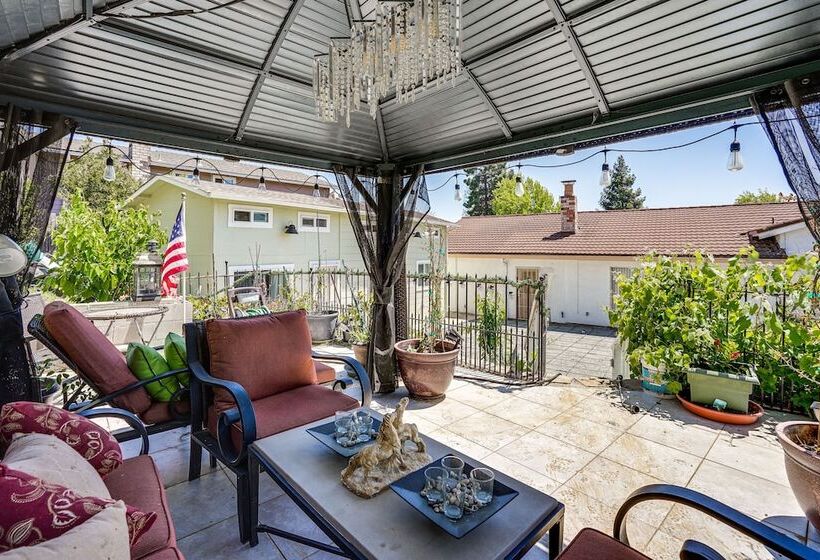Lush Vallejo Cottage   20 Mi To Napa Wineries
