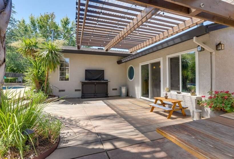 Luxury Sacramento Area Home ~13 Mi To Downtown