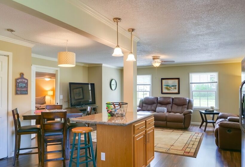 Lynchburg Home W/ Patio   2 Mi To Tims Ford Lake!