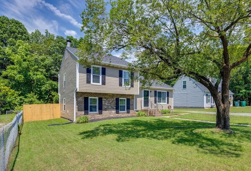 Modern Richmond Home W/ Deck, Close To Downtown!