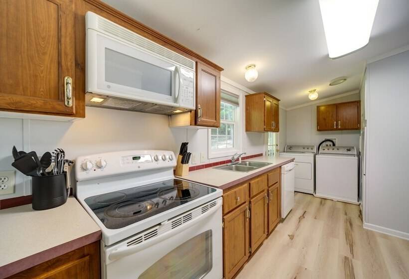 North Carolina Home Near Mountain Biking & Fishing