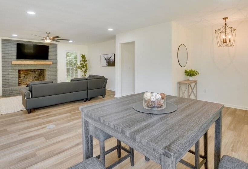 Northport Game Day Getaway: 5 Mi To University!