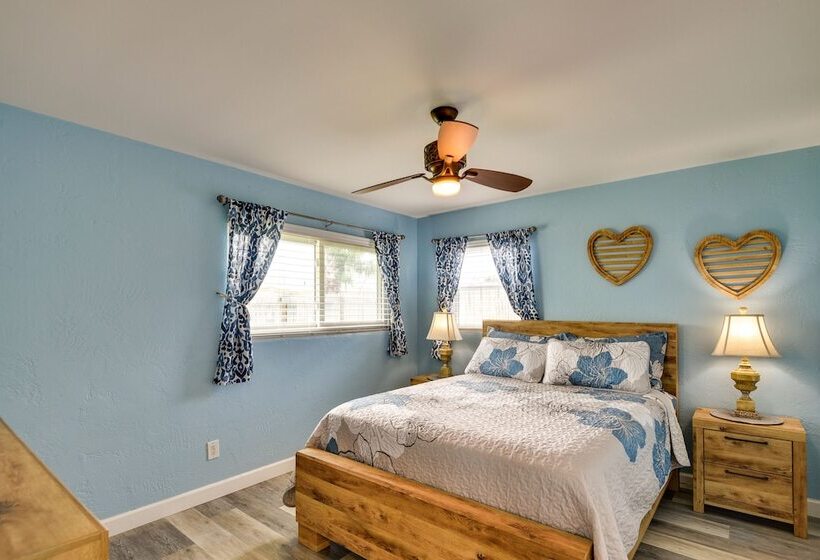 Ormond Beach Vacation Rental: Walk To Beaches!