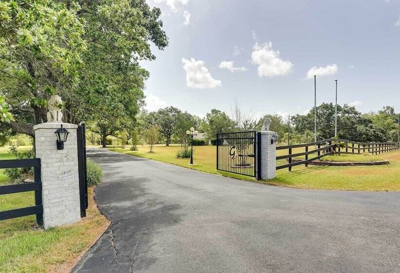 Indoor Pool: Peaceful Oasis In Hitchcock!