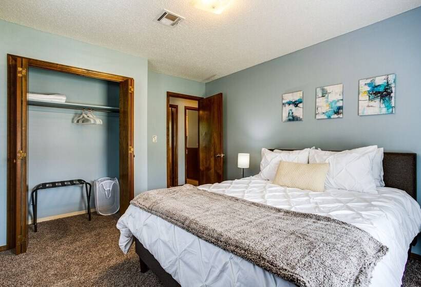 Pet Friendly Midwest City Home, 10 Mi To Dtwn Okc!