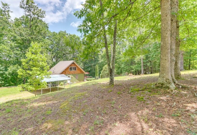 Pet Friendly Murphy Home: Grilling Deck + Fire Pit