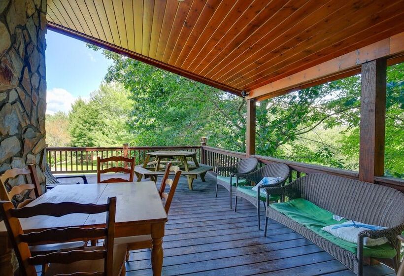 Piney Creek Cabin W/ Deck, Grill & Mountain Views!