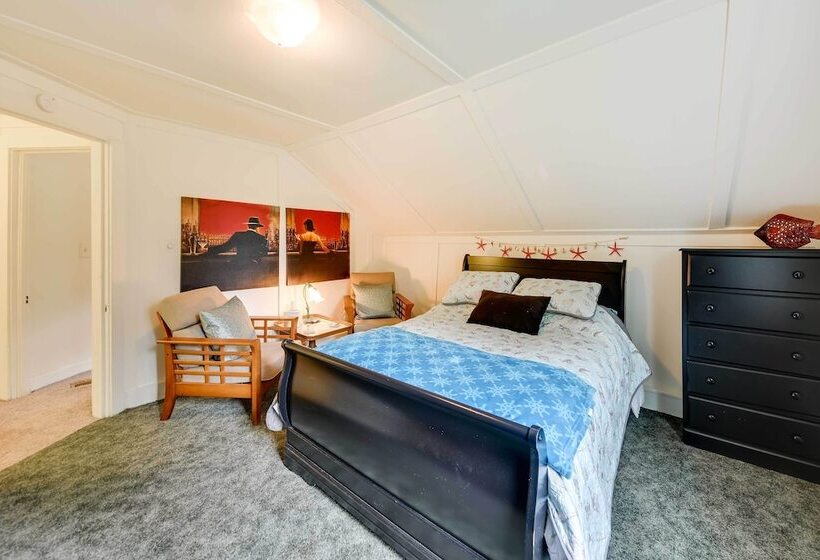 Powers Lake Home W/ Patio   9 Mi To Lake Geneva!