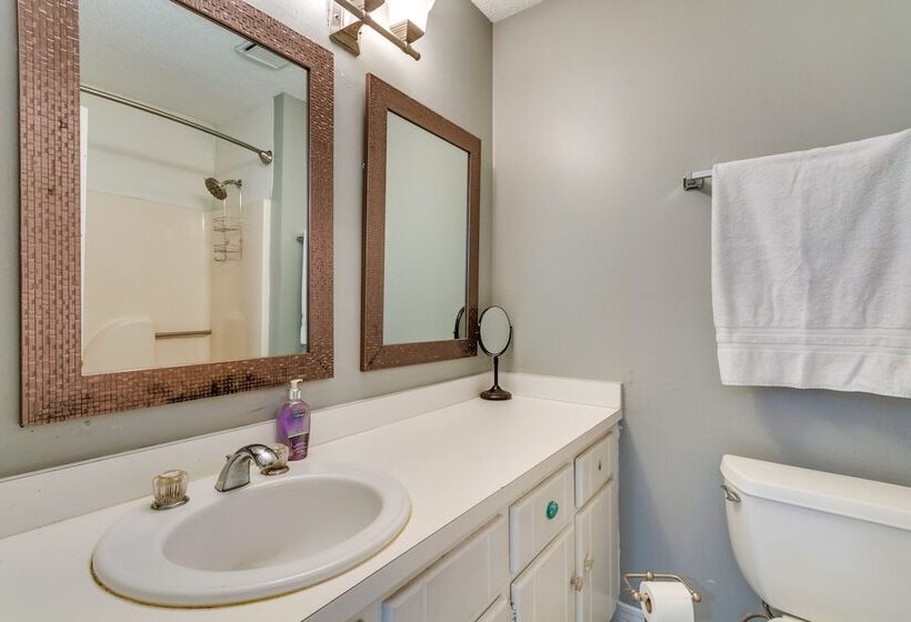 Prime Pensacola Home   Blocks To Boat Ramp!