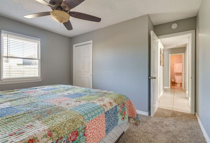 Prime Pensacola Home   Blocks To Boat Ramp!