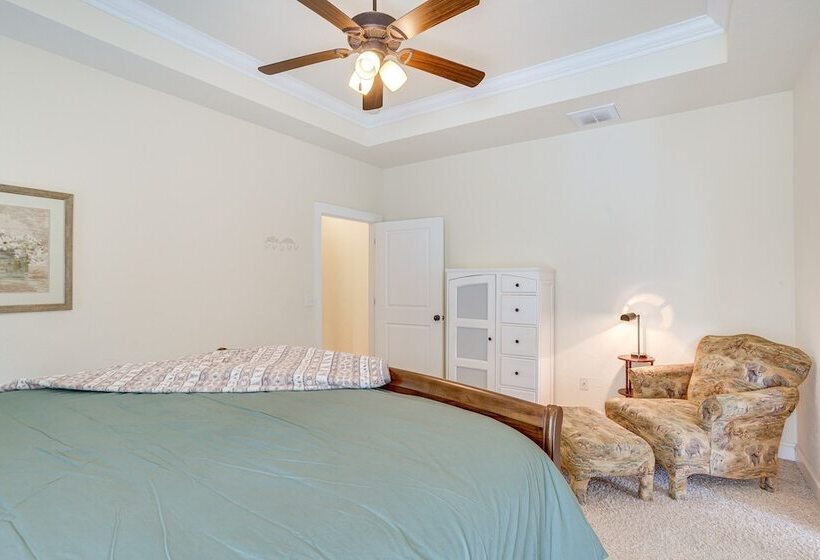 Quaint Noble Home: 6 Mi To University Of Oklahoma!