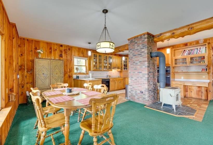 Queensbury Lakefront Home: Screened Porch & Views!