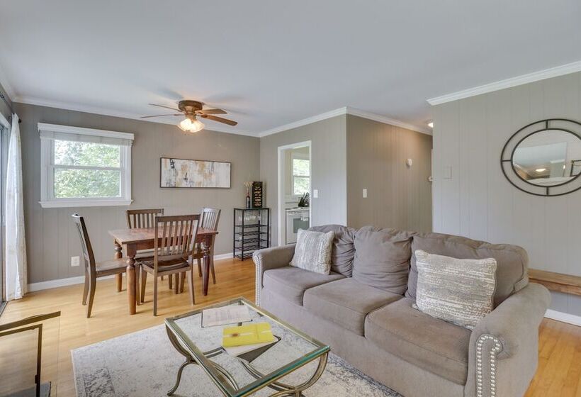 Quiet Charlottesville Hideaway In Baileys Retreat!