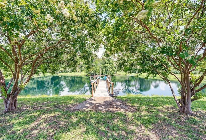 Secluded Broken Bow Escape W/ Fishing Pond & Pier!