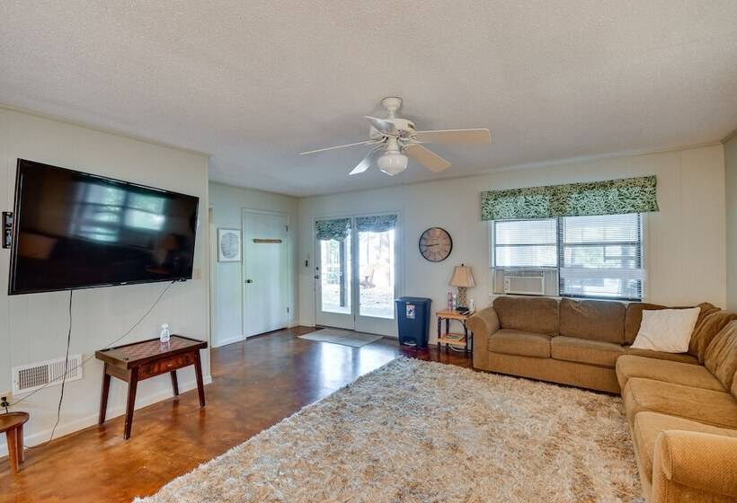 Spacious Alexander City Retreat W/ Private Dock!