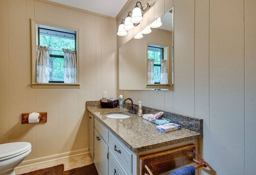 Spacious Alexander City Retreat W/ Private Dock!