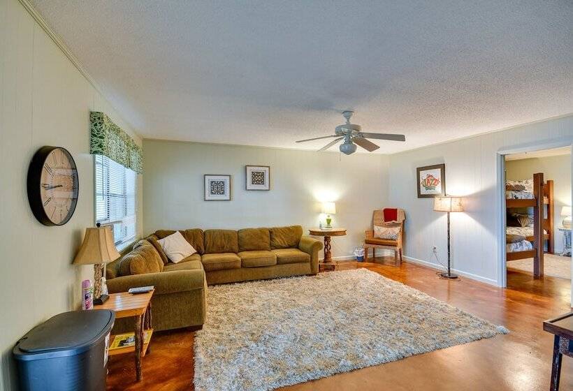 Spacious Alexander City Retreat W/ Private Dock!