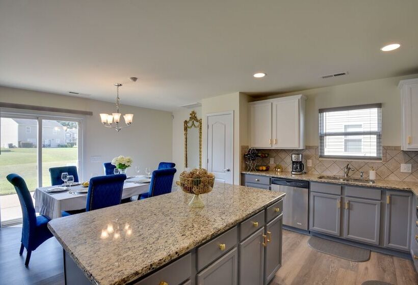 Spacious Gastonia Home W/ Pool Access!