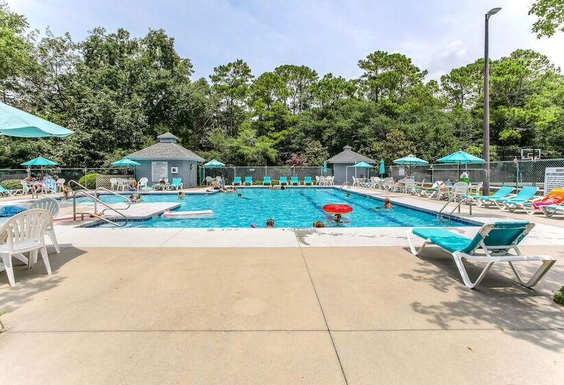 Sunny Bolivia Home W/ Spacious Yard!