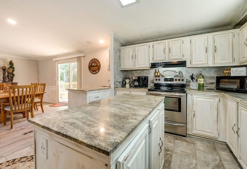 Sunny Bolivia Home W/ Spacious Yard!