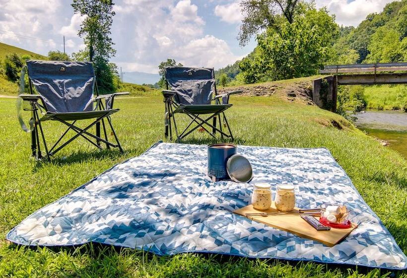 Upscale + Modern Tiny Cabin On Cane River!