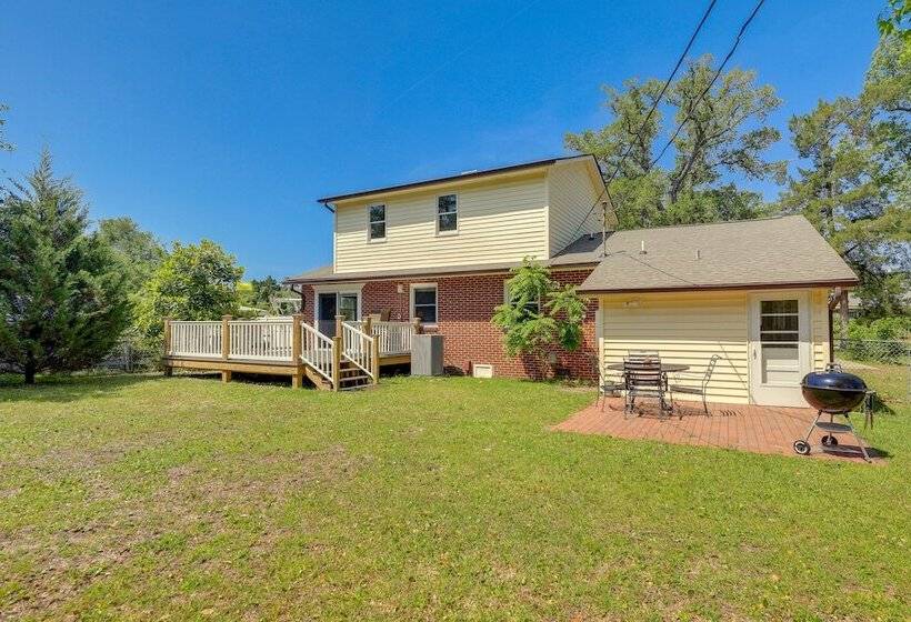 Well Equipped Morehead City Home ~ 5 Mi To Beach!