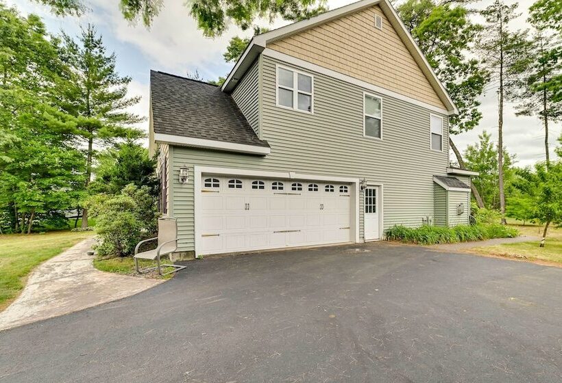 Woodsy Ballston Spa Home: 4 Mi To State Park!