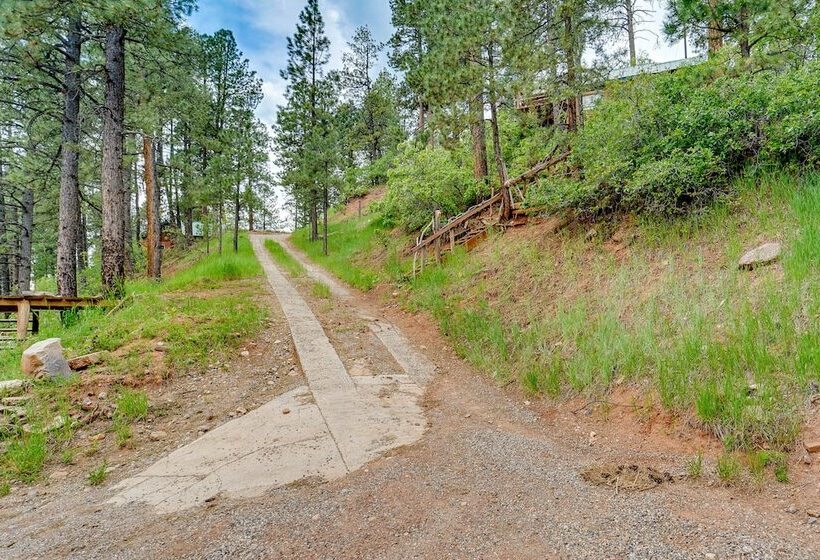 Bayfield Waterfront Cabin: Game Room & Lake Views!