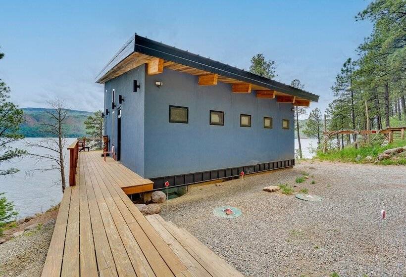 Bayfield Waterfront Cabin: Game Room & Lake Views!