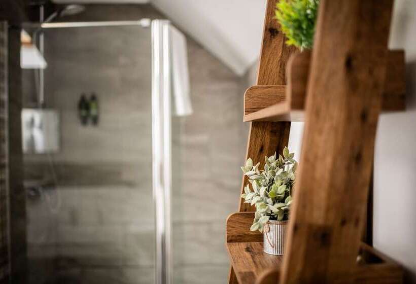 مبيت وإفطار Stonehenge Courtyard