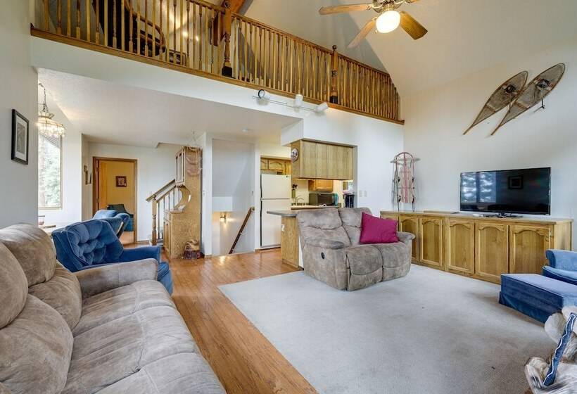 Cozy Cabin W/ Deck & Fireplace In Beaver!