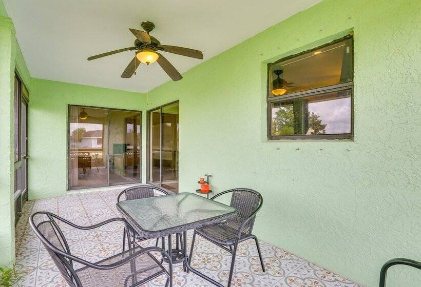 Family Friendly Lehigh Acres Home: Screened Porch!
