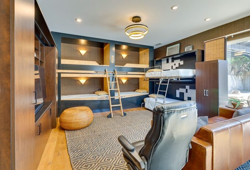 Hawthorne Home W/ Covered Patio & Basketball Court