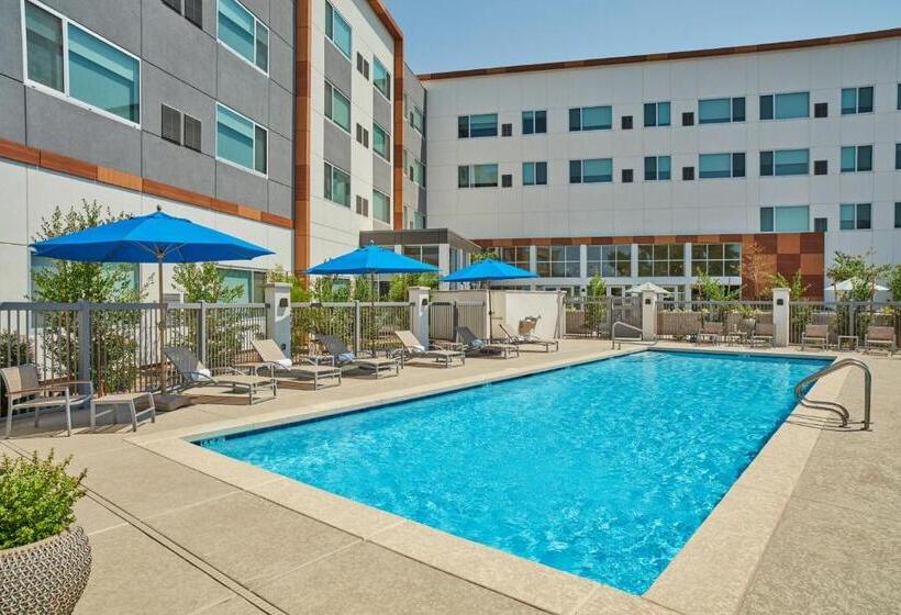 هتل Element Albuquerque Uptown