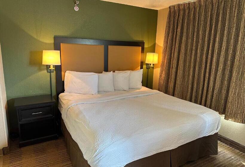 فندق Hometowne Studios By Red Roof Southfield