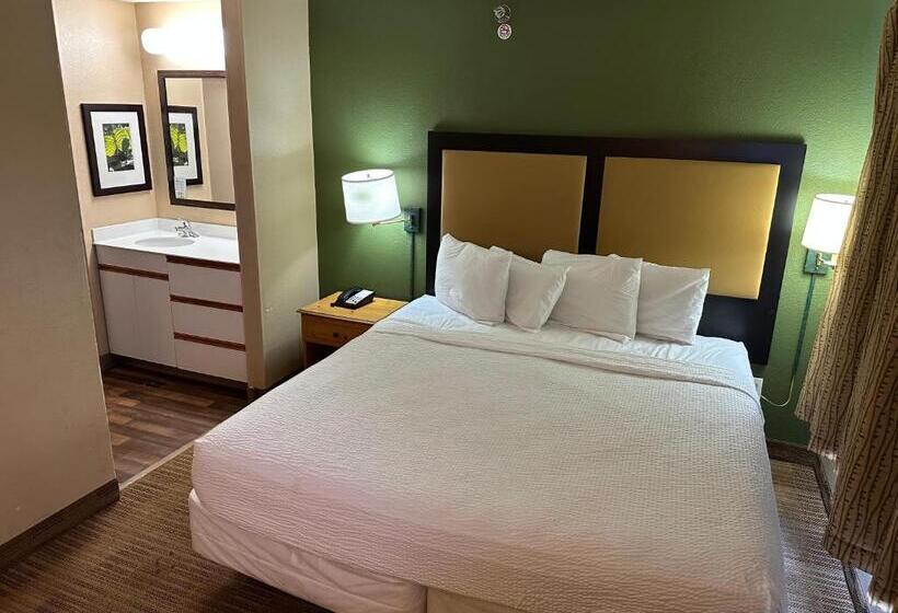 فندق Hometowne Studios By Red Roof Southfield