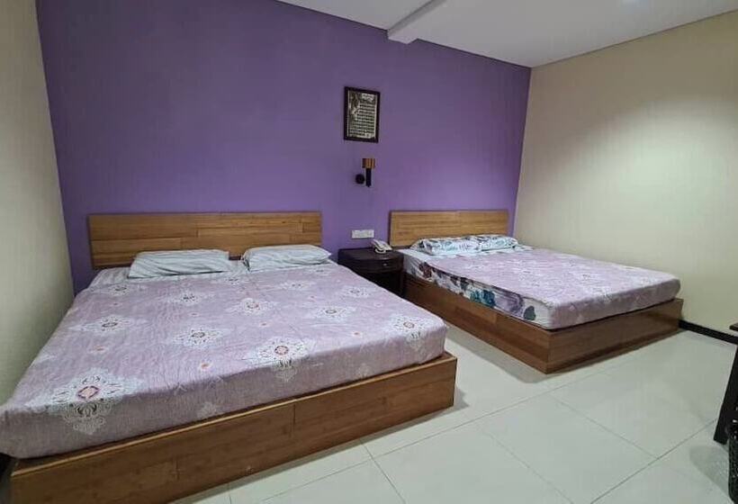 هتل Pavilion Inn