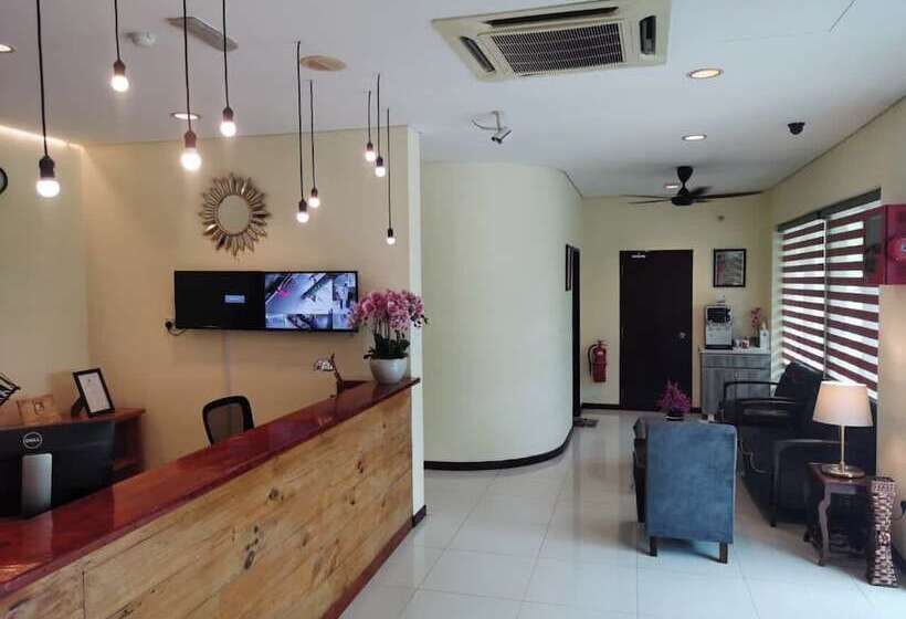 هتل Pavilion Inn