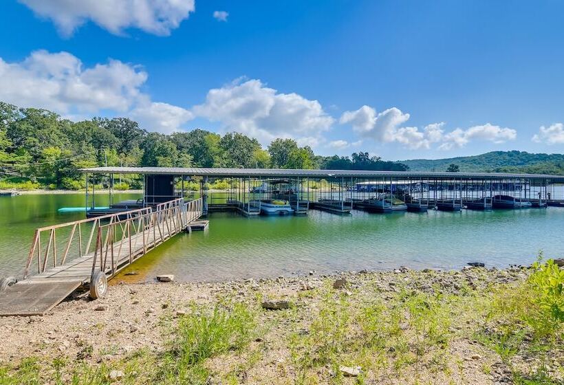 Kimberling City Escape W/ Dock Access & Boat Slips