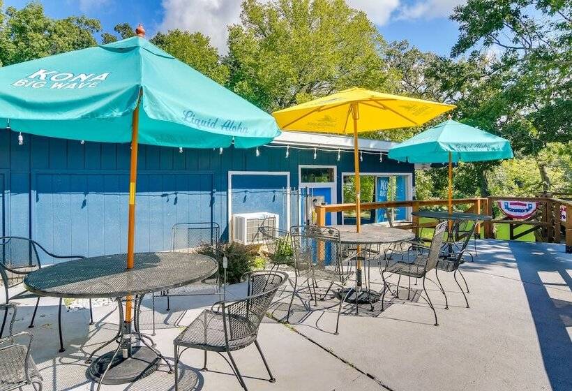 Kimberling City Oasis: Boat Slip, Kayaks & More!