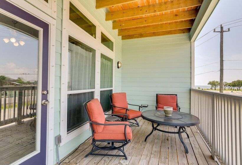 La Porte Home W/ Balconies: Walk To Beach!