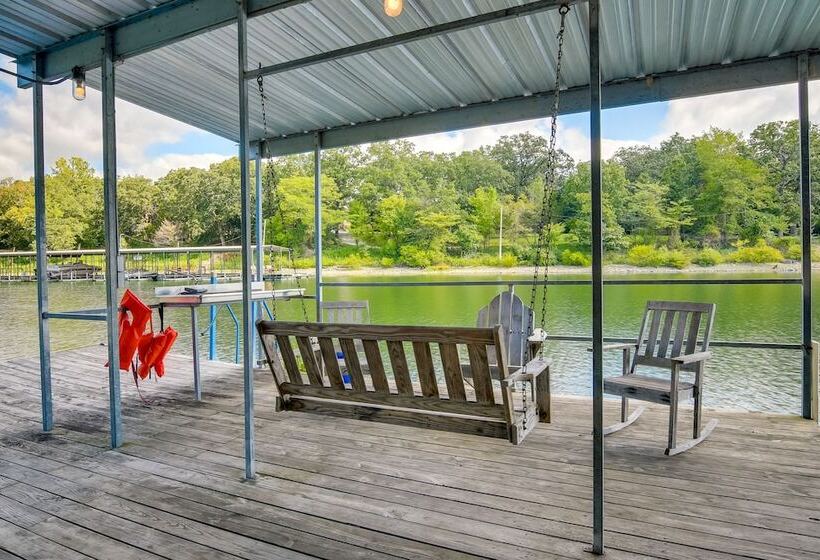 Lakefront Escape W/ Boat Slip On Table Rock Lake!