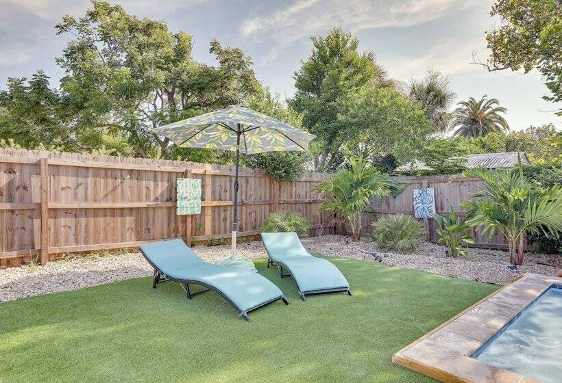 Modern Coastal Home W/ Pool: Mins To Beach & Mayo!