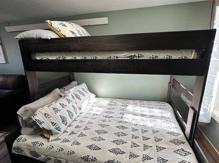 Мотель 441 Lafever St